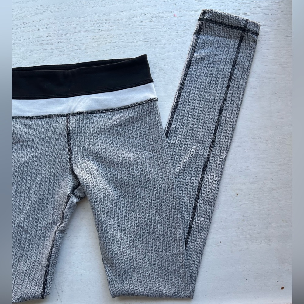 Lululemon Herringbone Wunder Unders Color Block L… - image 3